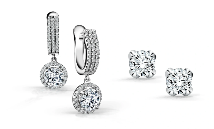 Mau Terlihat Naik Kelas? Inilah 5 Model Earrings yang Harus Anda Miliki!